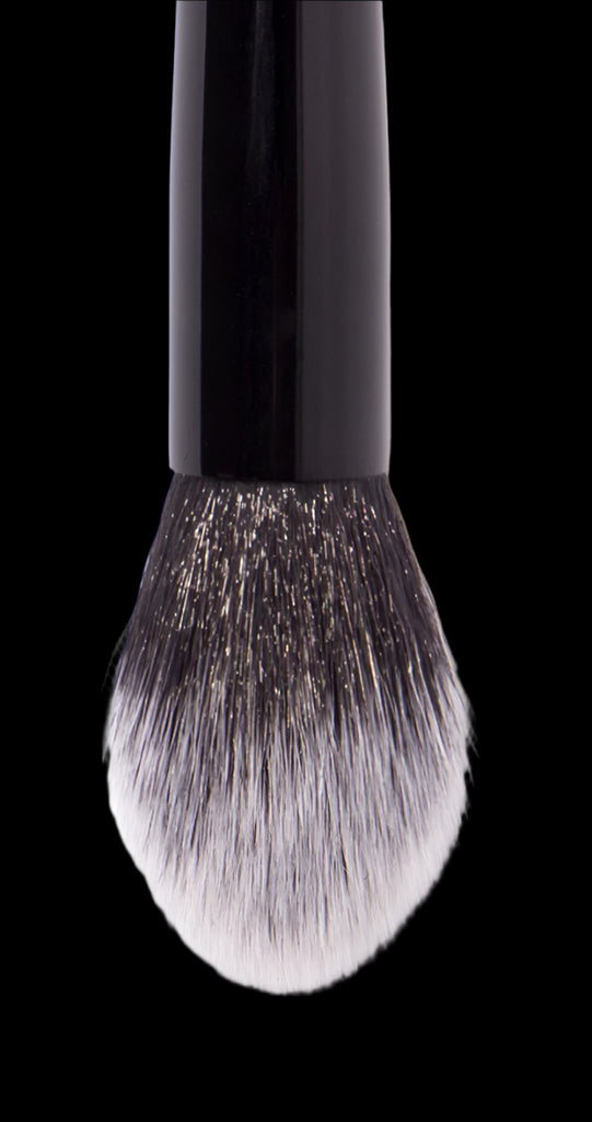 The Lavish Lift – Duo Highlight & Contour Brush